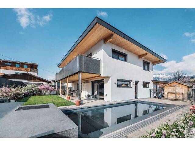 Immobilie in Rinn - Modernes Einfamilienhaus mit Pool, hochwertiger Holzbauweise, Photovoltaik und exklusiver Ausstattung Baujahr 2021 - Bild 0