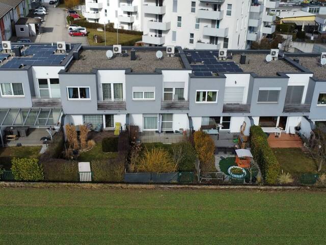 Immobilie in Luftenberg - Charmantes vollausgestattetes Reihenhaus in Luftenberg mit Garten, Balkon & 2 Stellplätzen - über 150m2 Wohnfläche!!! - Bild 1