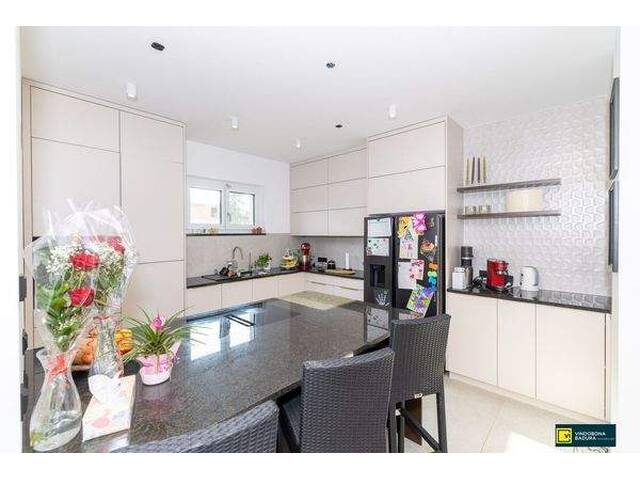 Immobilie in Lanzendorf - Modernes freistehendes Zweifamilienhaus I südlich von Wien I Neubau - Bild 1