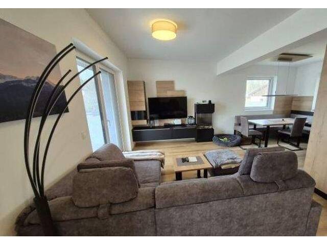 Immobilie in Rosegg - Zweizimmer Gartenwohnung mit 80 m2 Privatgarten Freizeitwohnsitz bei Velden - Bild 0