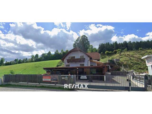 Immobilie in Ofenbach - Großzügiges Einfamilienhaus | 1.976 m² Grundstück | neue PV-Anlage | 2 Terrassen | großes Carport! - Bild 0