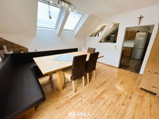 Immobilie in Ofenbach - Großzügiges Einfamilienhaus | 1.976 m² Grundstück | neue PV-Anlage | 2 Terrassen | großes Carport! - Bild 3