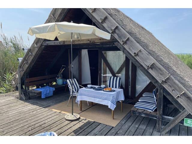 Immobilie in Rust - FÜR GERN-WEITBLICKER FAST WIE AM MEER - RUHE, ENTSPANNUNG UND FREIHEIT - HÜTTE IM SEE MIT BOOTSGARAGE - Bild 3