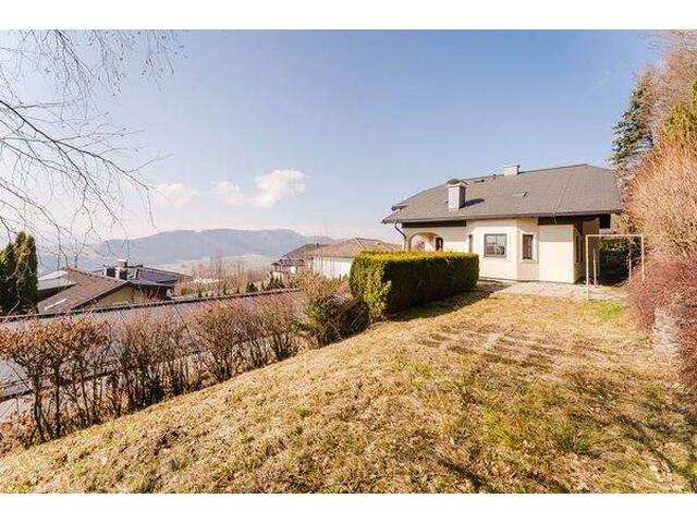 Immobilie in Mondsee - Wohnen mit Panorama am Mondseeberg! Gediegenes Haus mit herrlichem Mondseeblick - Bild 3