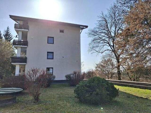 Immobilie in Maria Saal - Gemütliche 3-Zimmer-Wohnung mit Balkon und Garage in Maria Saal - Renovierung nötig 84m² - Bild 2