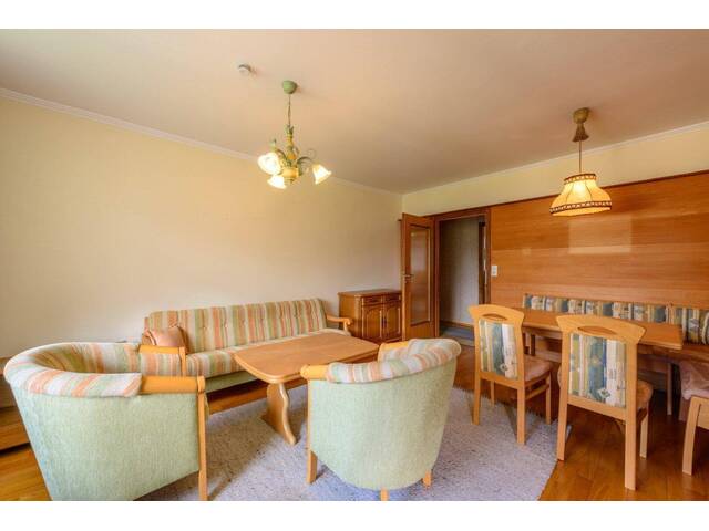 Immobilie in Strobl - Großzügige 4-Zimmer-Wohnung in ruhiger Grünlage – nur 2 Gehminuten zum Wolfgangsee - Bild 2