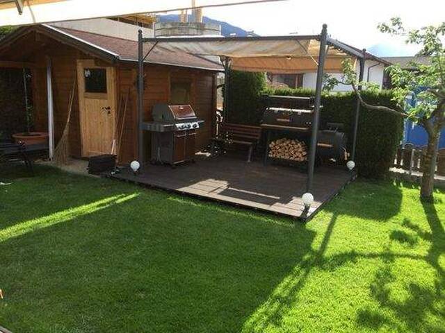 Immobilie in Götzens - Mehrfamilienhaus Götzens mit ca. 254 m² Wohnfläche, Garten & Pool in Götzens - Bild 2