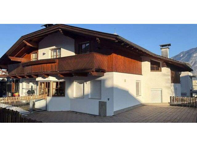 Immobilie in Götzens - Mehrfamilienhaus Götzens mit ca. 254 m² Wohnfläche, Garten & Pool in Götzens - Bild 3