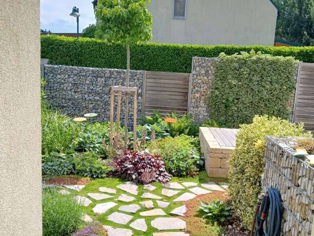 Immobilie in Trumau - MODERNES EINFAMILIENHAUS MIT POOL, DOPPELGARAGE UND HERRLICHEM GARTEN - NAHE WIEN - Bild 4