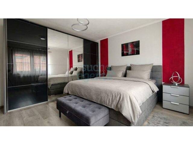 Immobilie in Walpersbach - Modernisierter Bungalow mit ca. 200 m², Wintergarten, Keller, Garage und überzeugender Außenanlage - Bild 4