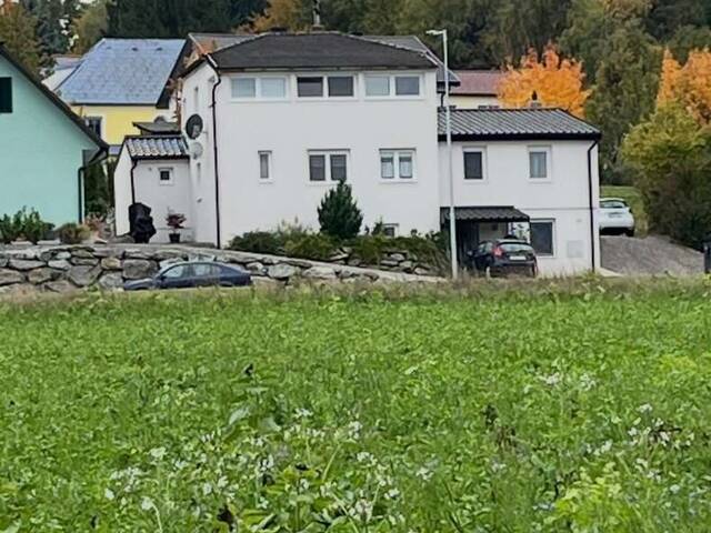 Immobilie in Großpetersdorf - Wohnhaus mit 2 getrennten Wohneinheiten und Garten in Grosspetersdorf - Bild 1