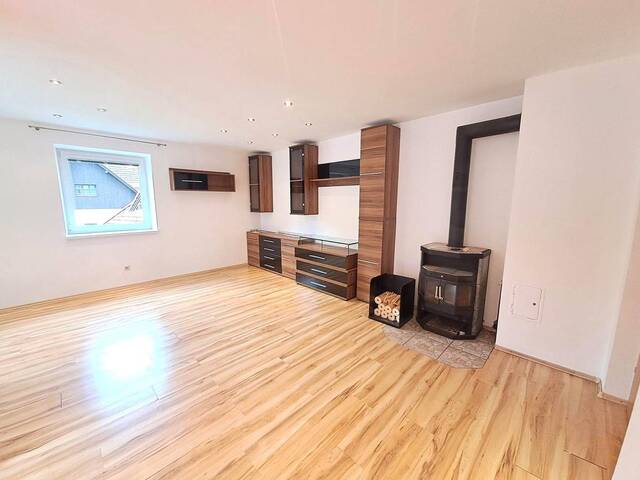 Immobilie in Gaming - Natur pur! 3-Zimmer-Eigentumswohnung mit TG-Parkplatz, Balkon und Aussicht - Bild 1