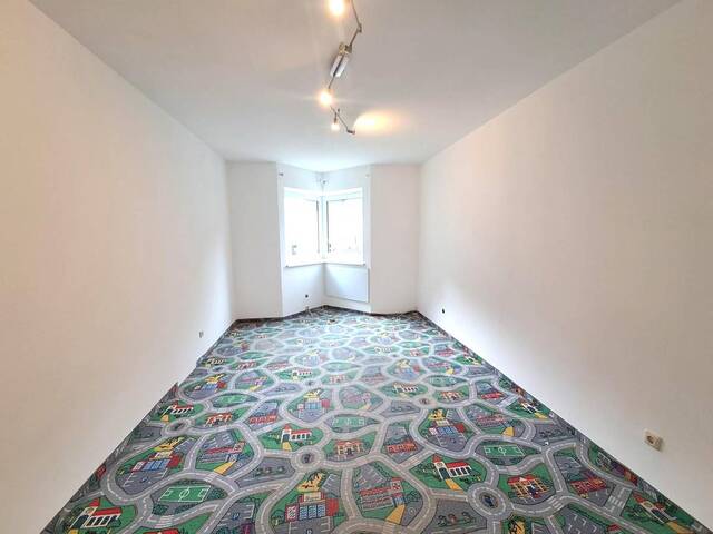 Immobilie in Gaming - Natur pur! 3-Zimmer-Eigentumswohnung mit TG-Parkplatz, Balkon und Aussicht - Bild 3