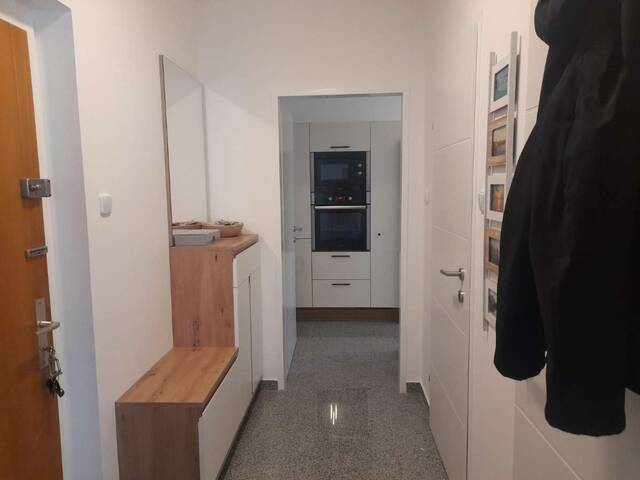 Immobilie in Bisamberg - PROVISIONFREI: Klimatisierte & helle 4-Zimmer-Wohnung mit Loggia & Fernblick - Bild 2