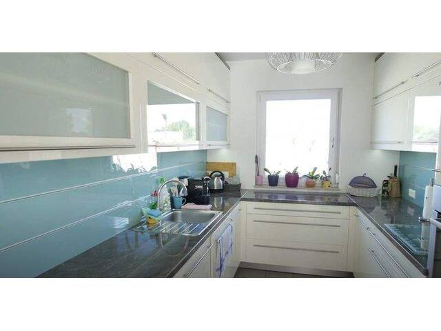 Immobilie in Zwölfaxing - Modernes Reihenhaus in Zwölfaxing - Ihr Leben auf der Blumenwiese mit Garten, Carport & offener Wohnküche - 449.000 € - Bild 3