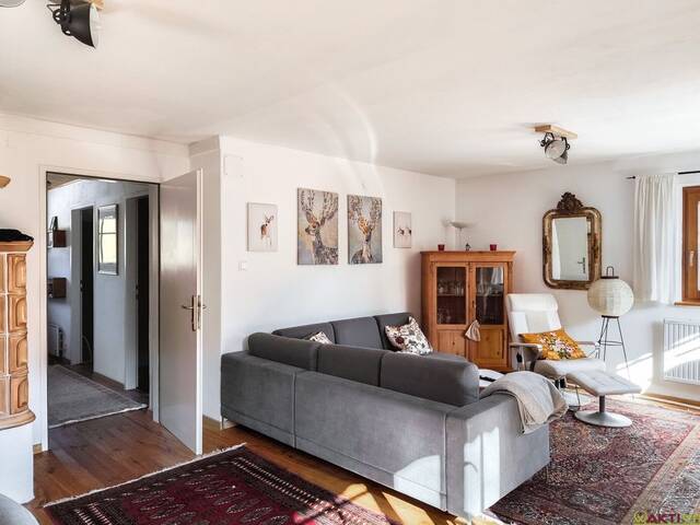 Immobilie in St. Oswald - Charmantes Ferienhaus in St. Oswald mit Terrasse, Garten und 6 Zimmern. - Bild 2