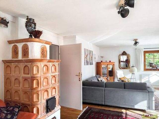 Immobilie in St. Oswald - Charmantes Ferienhaus in St. Oswald mit Terrasse, Garten und 6 Zimmern. - Bild 1