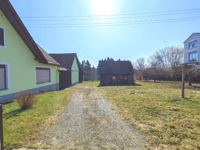 Immobilie in Neuhaus am Klausenbach - Haus mit viel Grund für eigene Projekte - Bild 1