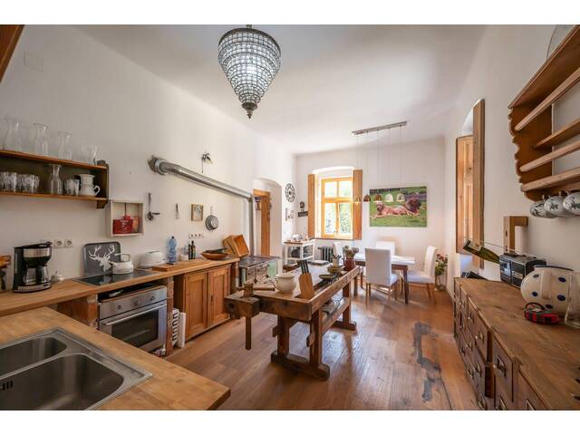 Immobilie in Klausen-Leopoldsdorf - Naturidylle in Klausen-Leopoldsdorf - Charmantes, revitalisiertes Forsthaus auf Pachtgrund - Bild 1