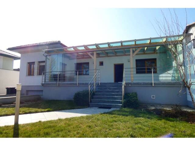 Immobilie in Mönchhof - TOP GEPFLEGTE LIEGENSCHAFT INKLUSIVE 270 m2 HALLE UND GRÜNLAND - Bild 0