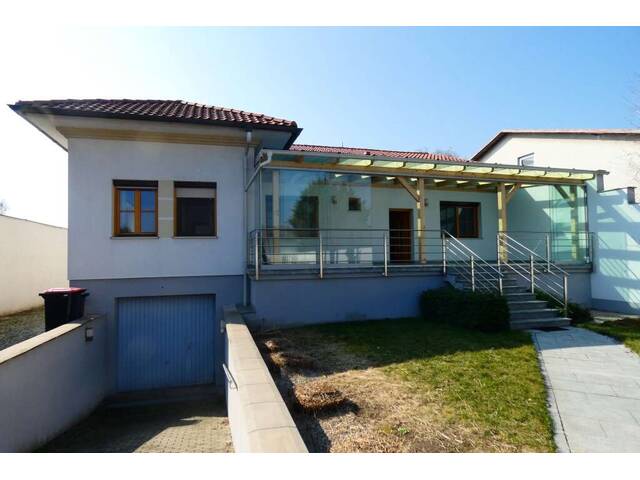 Immobilie in Mönchhof - TOP GEPFLEGTE LIEGENSCHAFT INKLUSIVE 270 m2 HALLE UND GRÜNLAND - Bild 1