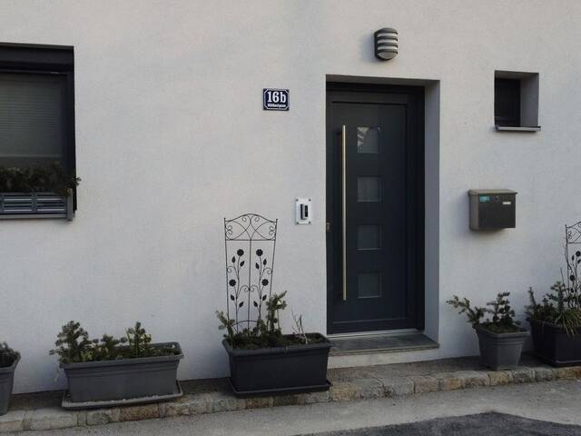 Immobilie in Traiskirchen - Modernes, energieeffizientes Doppelhaus in Traiskirchen - Bild 1