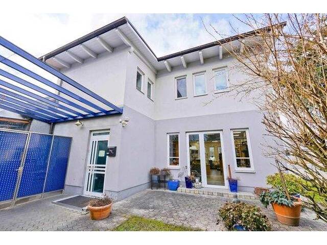 Immobilie in Wolfsberg - **ANLAGEOBJEKT** Wohn-/ Geschäftshaus in verkehrsgünstiger Lage mit PKW Stellplätzen in St. Stefan / Wolfsberg - Bild 3