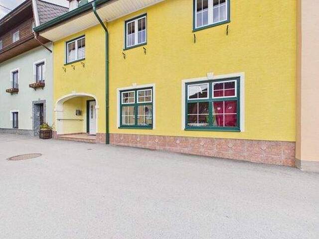 Immobilie in Metnitz - Charmantes Stadthaus m. Wintergarten, Kachelofen & vielseitigem Nutzungspotential i. Herzen Metnitz - Bild 1