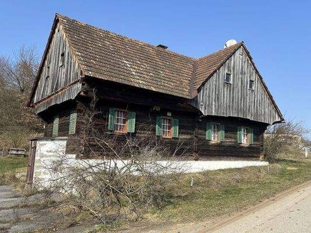 Immobilie in Feldbach - Historisches Bauernhaus in idyllischer Lage mit 12.640m² Grund - Bild 0