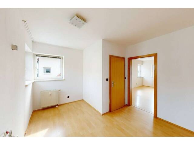 Immobilie in Kalsdorf bei Graz - Großzügige und helle 2-Zimmer-Balkonwohnung mit 72,17m² & Tiefgaragenstellplatz - Bild 4