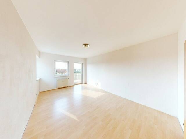 Immobilie in Kalsdorf bei Graz - Großzügige und helle 2-Zimmer-Balkonwohnung mit 72,17m² & Tiefgaragenstellplatz - Bild 2