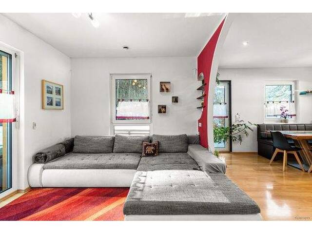 Immobilie in Reutte - Mehr als man auf den ersten Blick sieht! Charmantes Einfamilienhaus in Reutte - Bild 2