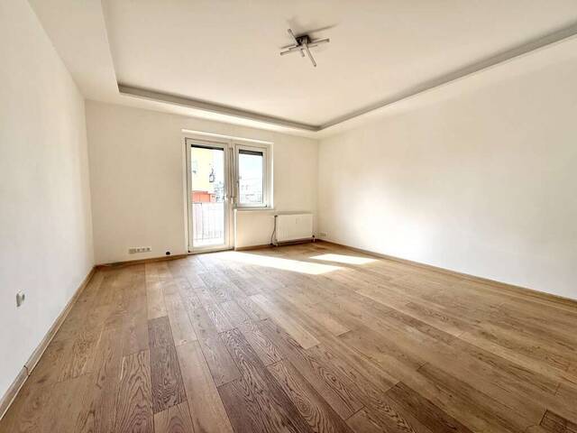 Immobilie in Traun - 3-Zimmer Erdgeschoßwohnung mit Balkon & Garage! - Bild 0