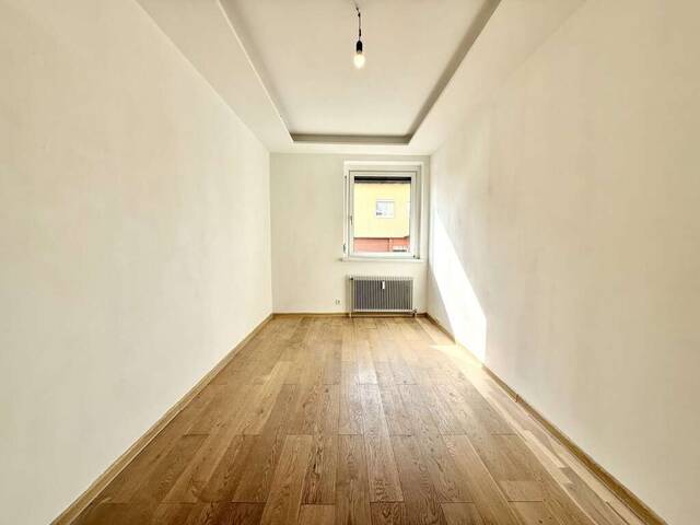 Immobilie in Traun - 3-Zimmer Erdgeschoßwohnung mit Balkon & Garage! - Bild 4