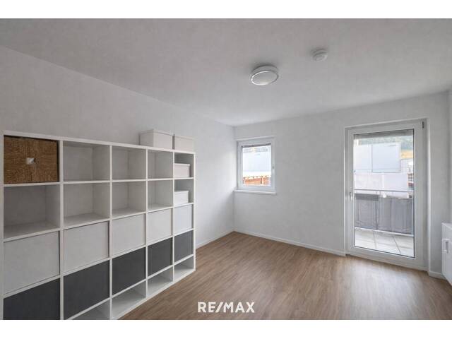 Immobilie in Hall in Tirol - Attraktive 4-Zimmer-Wohnung mit Südbalkon und zwei Tiefgaragenplätzen in Hall in Tirol - Bild 4