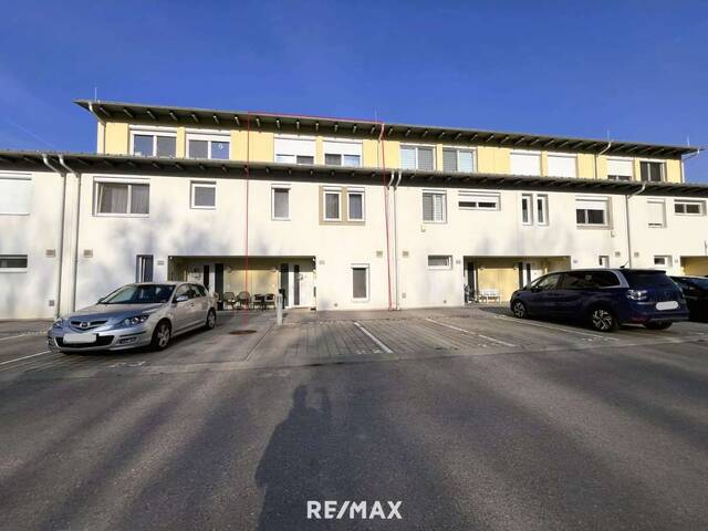 Immobilie in Eggendorf - Wunderschönes, großzügiges Reihenhaus mit Terrasse und Garten - Bild 1