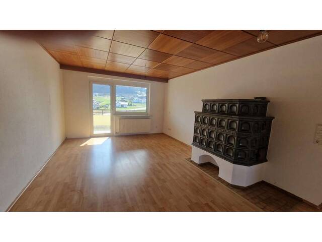 Immobilie in Pinsdorf - Sonnige 3 Zimmer-Wohnung mit schönem Ausblick und Einzelgarage - Bild 1