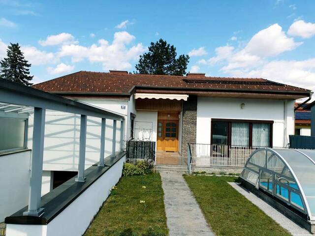 Immobilie in Sollenau - Edler Bungalow mit Swimmingpool zu verkaufen! - Bild 0