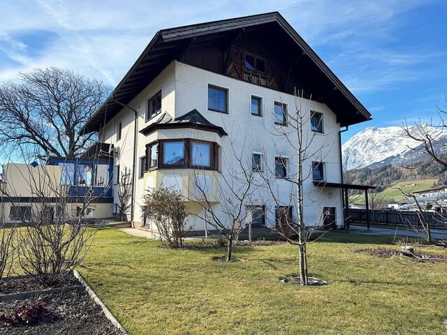 Immobilie in Kolsass - Sonnige Haushälfte mit Potential zum Ausbau und wunderschönen Garten - Bild 0