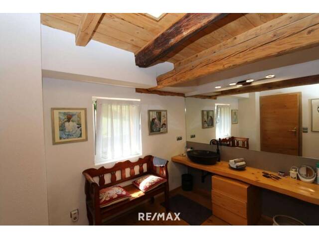 Immobilie in Bleiberg-Kreuth - chaletartige Wohnung mit riesigem Garten, beinahe ein ganzes Haus - Bild 3