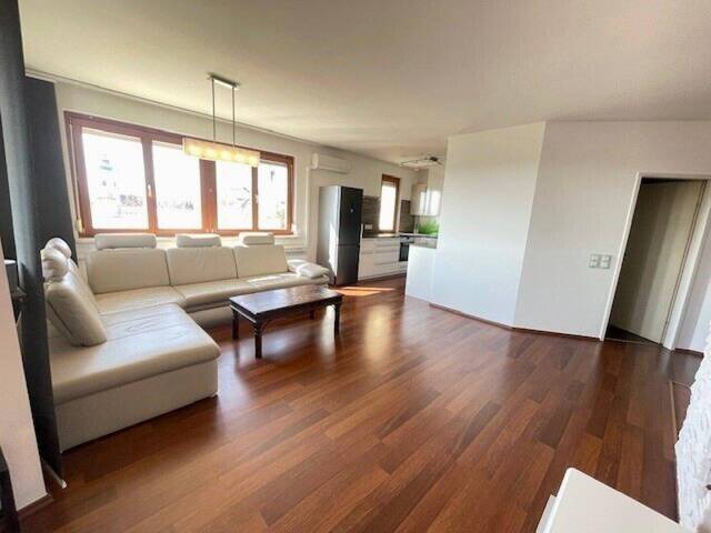 Immobilie in Neusiedl am See - Stadtwohnung der Extraklasse - Bild 1