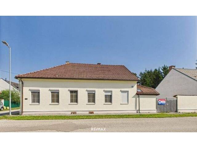 Immobilie in Neunkirchen - Charmantes Einfamilienhaus mit viel Potenzial in Neunkirchen, zu kaufen! - Bild 0