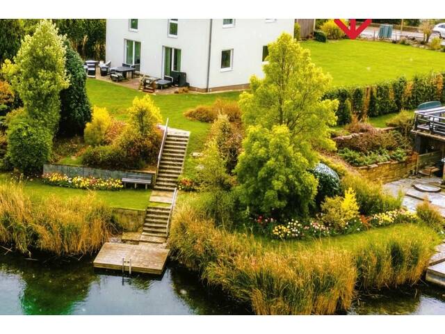 Immobilie in Leopoldsdorf - Stadtvilla mit privatem Seezugang | Wohnen nahe Wien - Bild 3