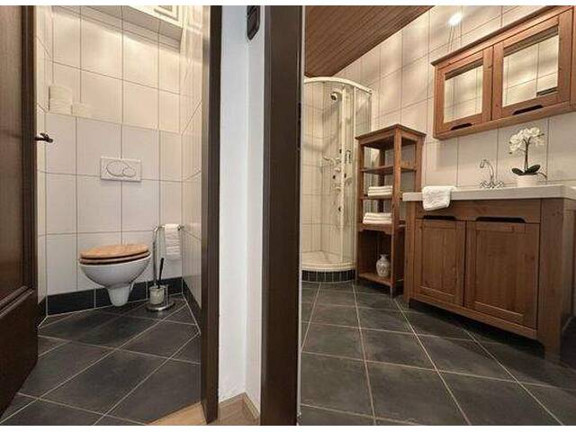 Immobilie in Schwaz - Attraktive 3-Zimmer-Wohnung mit Balkon und Lift - auch kombinierbar mit weiterer Einheit - Bild 4