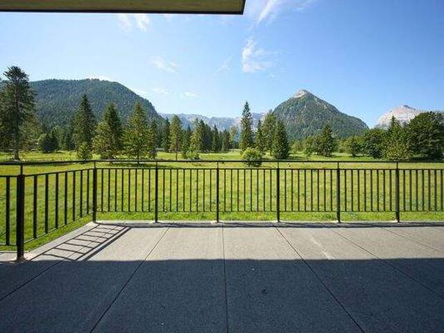 Immobilie in Pertisau - Großzügige Dachgeschoss-Residenz direkt am Golfplatz - Bild 3