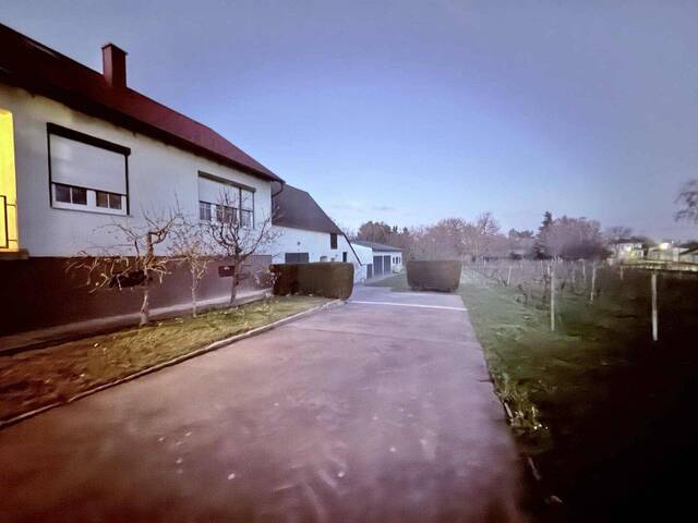 Immobilie in Purbach am Neusiedler See - ***JETZT ZUGREIFEN! 4 ZIMMER-HAUS IM PURBACH AM NEUSIEDLER SEE*** - Bild 2