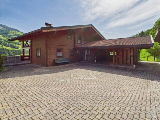 Immobilie in Taxenbach - Wohnhaus mit großem Grundstück in absoluter Ruhelage von Taxenbach - Bild 0