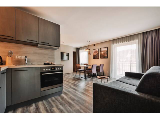 Immobilie in Seefeld in Tirol - INVESTOREN AUFGEPASST: Vollmöbliertes LUXUS-APARTMENT in TOPLAGE von Seefeld ab sofort zu kaufen! - Bild 0