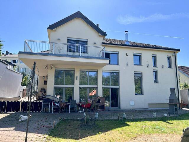 Immobilie in Fischamend - NEUER PREIS: Exklusive Familienvilla in Fischamend mit Möglichkeit für Büro, Kanzlei oder Ordination - Bild 0