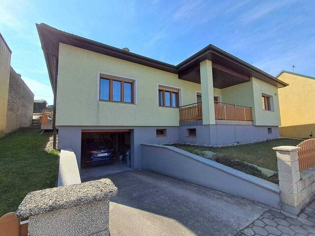 Immobilie in Neusiedl an der Zaya - Perfekt geschnittenes Einfamilienhaus in Neusiedl/Zaya - thermisch saniert, Photovoltaikanlage, Weinkeller, Brunnen usw. - Bild 0